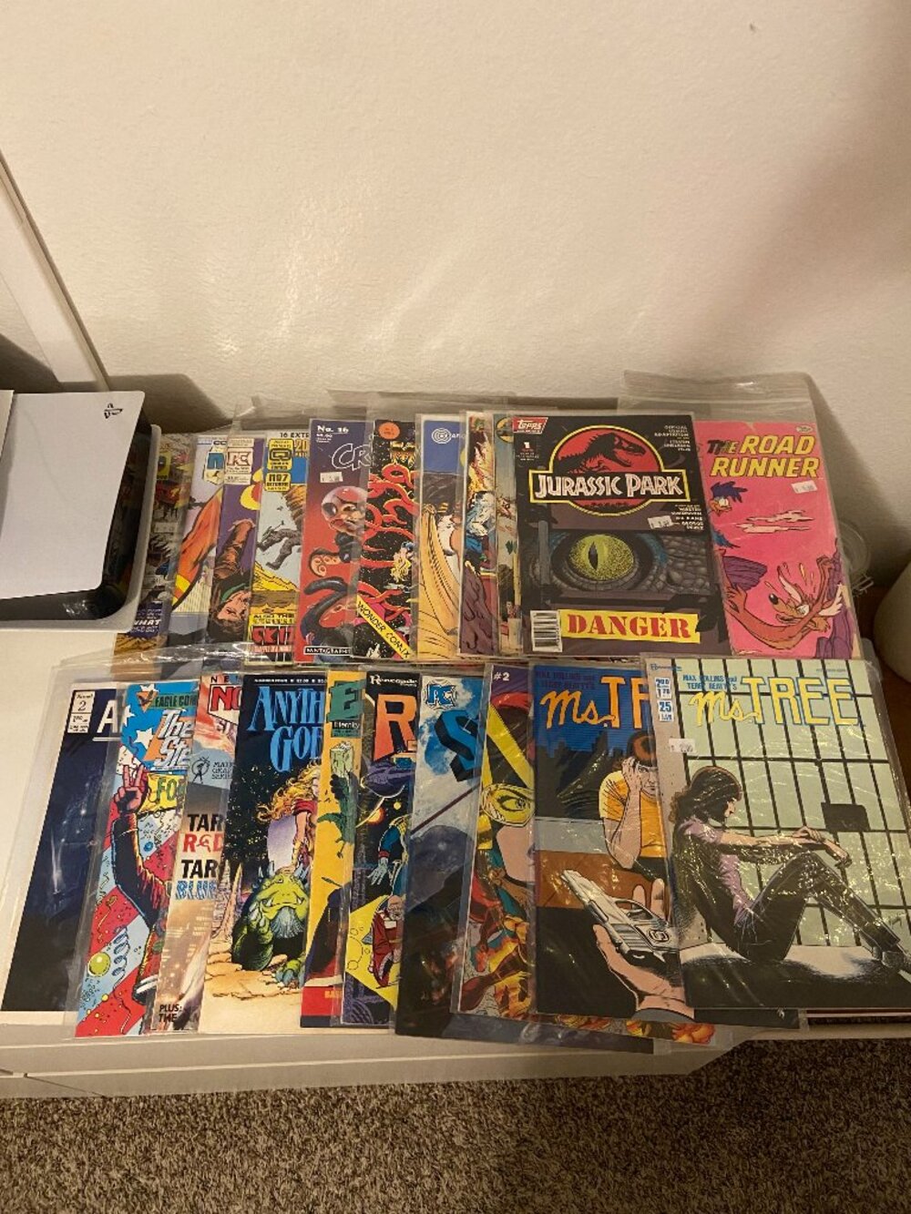 Lot of Vintage Comics - Road Runner, Jurassic Park, Gantar, etc.